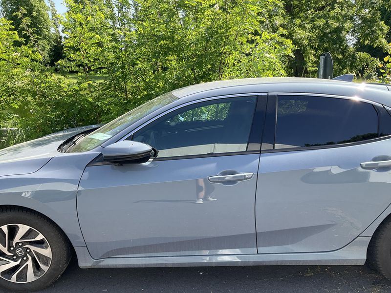 Honda Civic 1.0 VTEC Elegance — zdjęcie 4