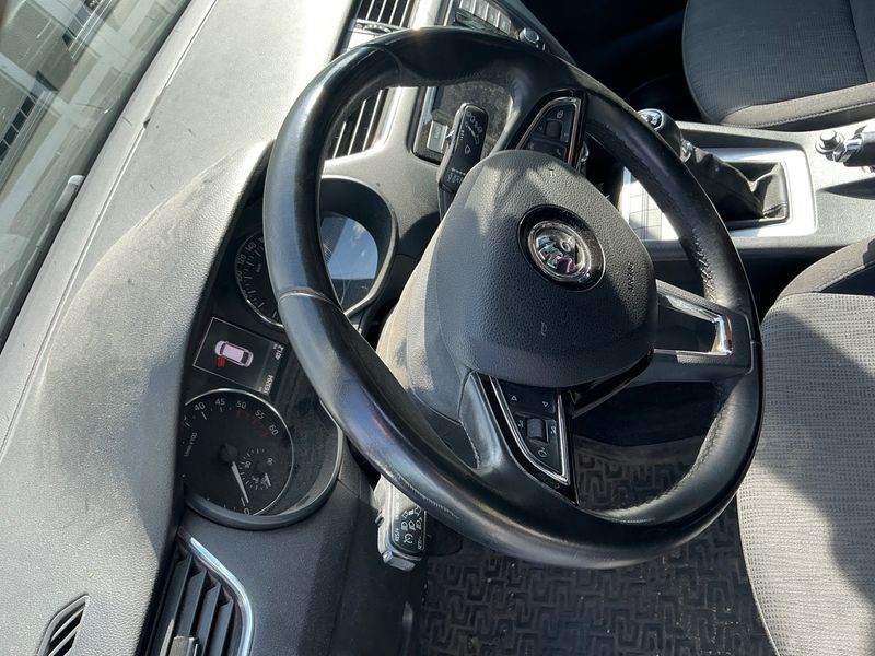 Skoda Octavia 1.6 TDI Style 4x4 2016 – снимка 48