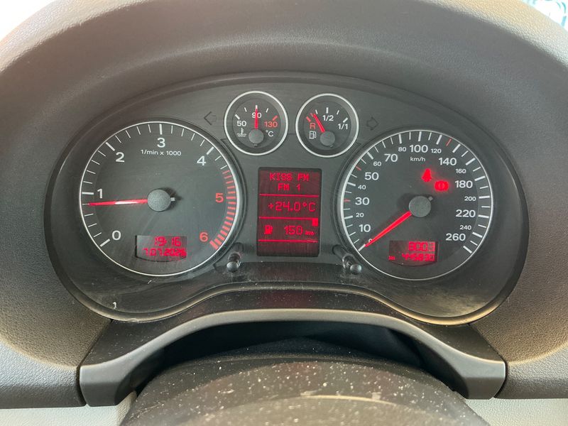 Audi A3 Sportback 1.9 TDI Attraction — zdjęcie 4