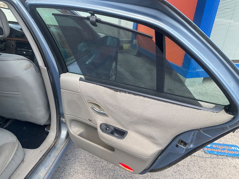 Renault Laguna 2.0 dCi Luxe Privilège 2005 – снимка 11