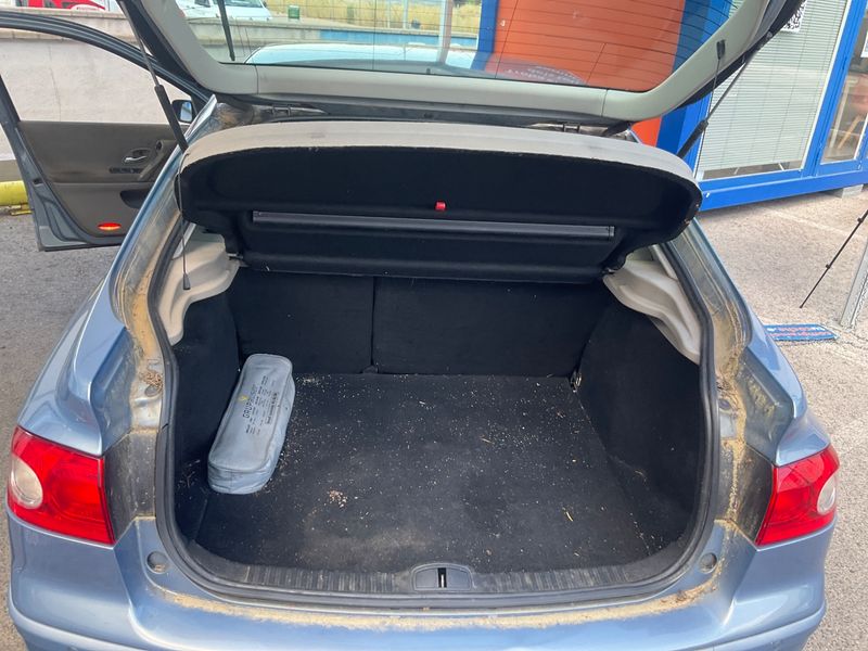 Renault Laguna 2.0 dCi Luxe Privilège 2005 – снимка 10