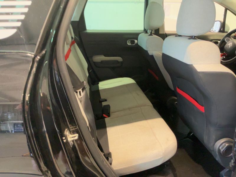 Citroen C3 Aircross 1.2 PureTech Shine — zdjęcie 14