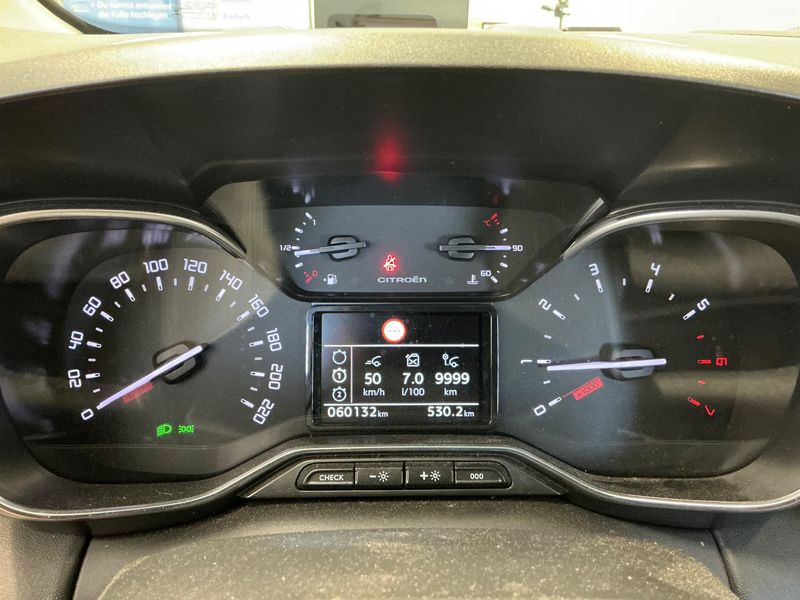 Citroen C3 Aircross 1.2 PureTech Shine — zdjęcie 13