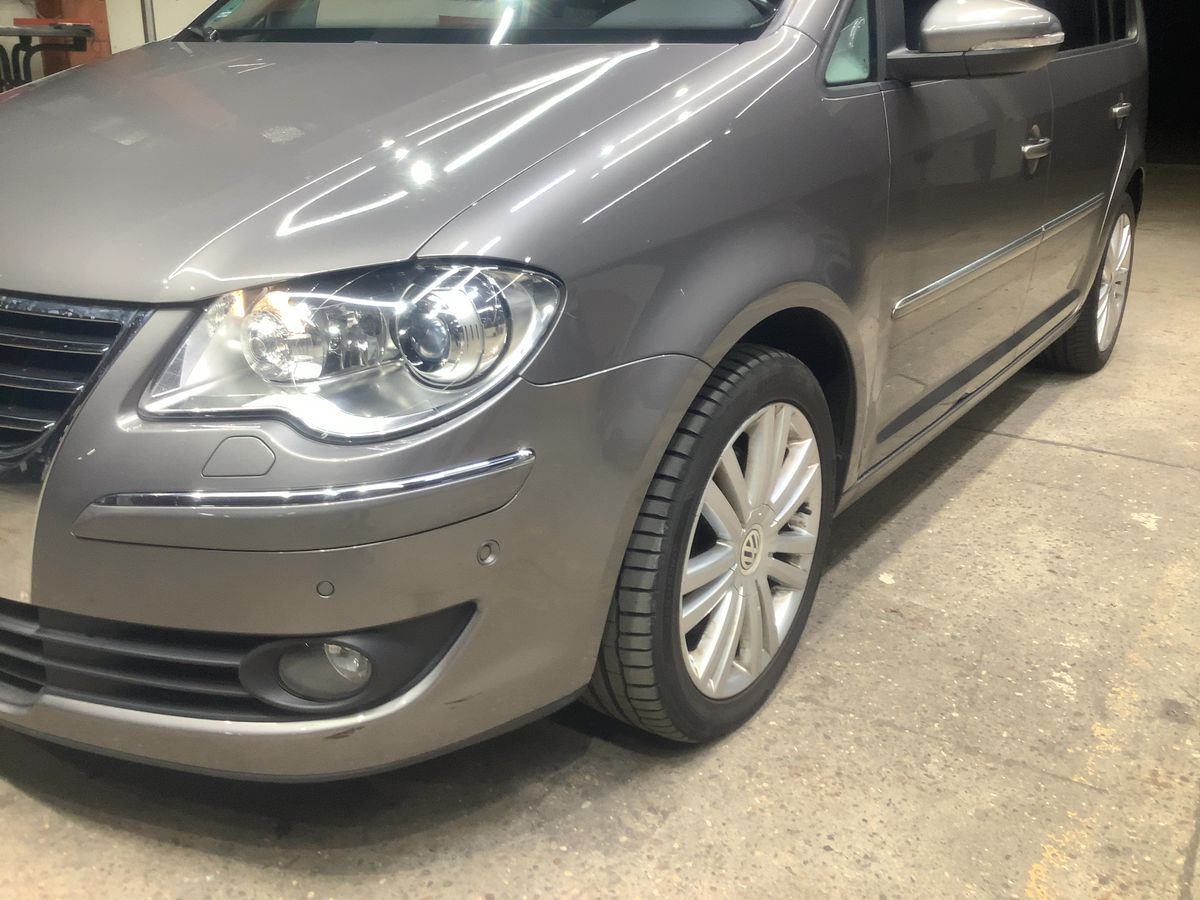 Volkswagen Touran 2.0 TDI Highline