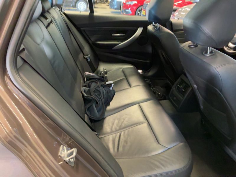 BMW 3er 316i — zdjęcie 14