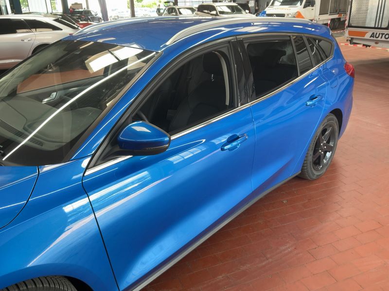 Ford Focus 1.5 EcoBoost Titanium — zdjęcie 4