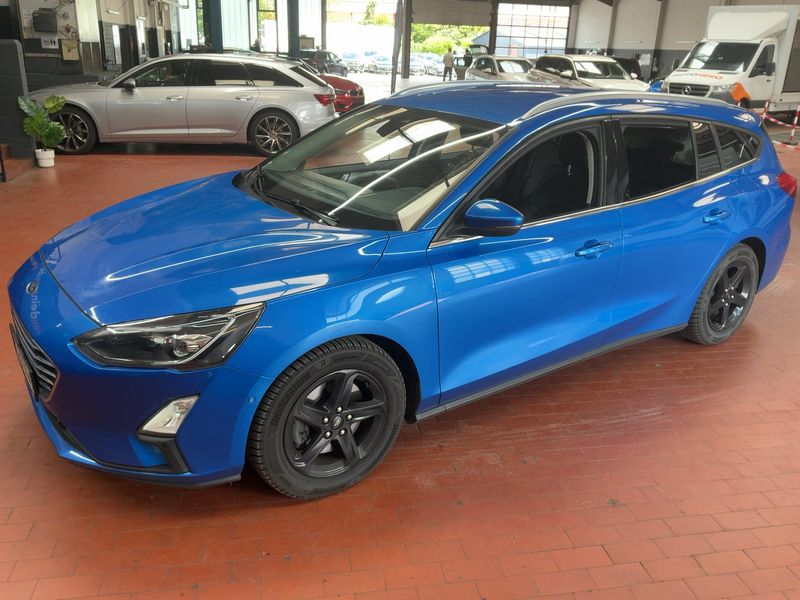 Ford Focus 1.5 EcoBoost Titanium — zdjęcie 2