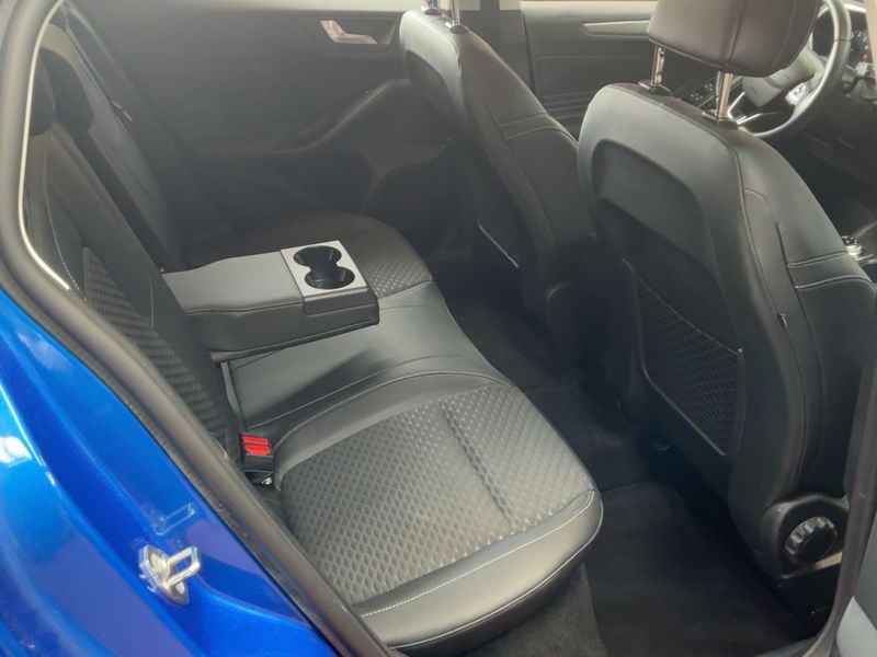 Ford Focus 1.5 EcoBoost Titanium — zdjęcie 14
