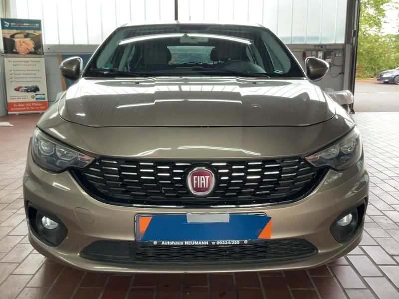 Fiat Tipo 1.6 JTDM Lounge — zdjęcie 9