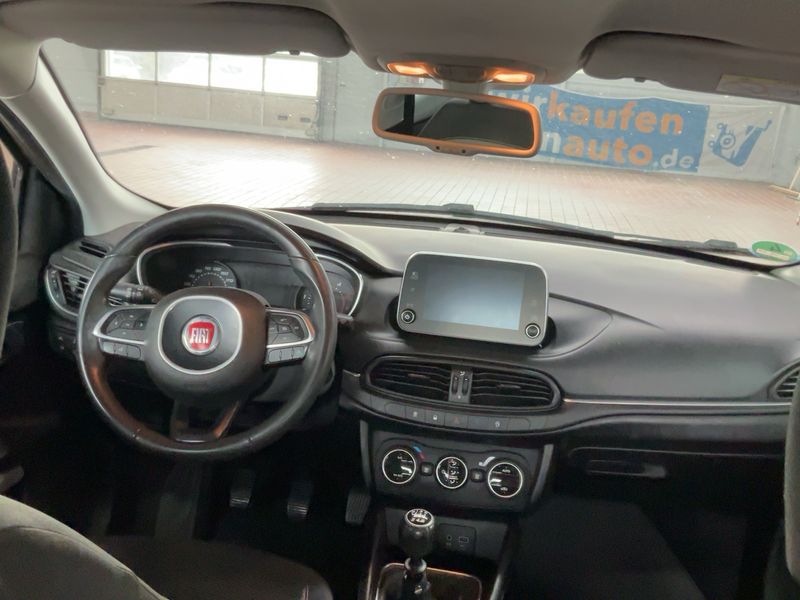 Fiat Tipo 1.6 JTDM Lounge — zdjęcie 12