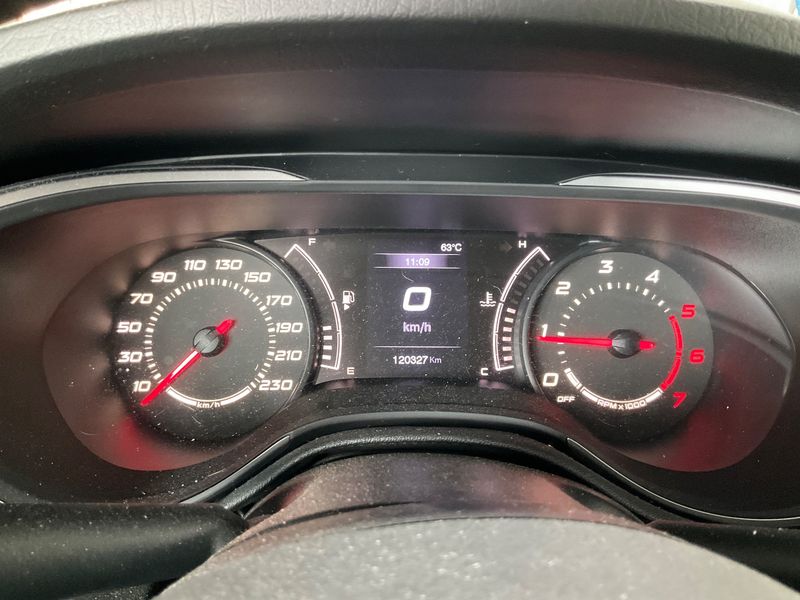 Fiat Tipo 1.6 JTDM Lounge — zdjęcie 13
