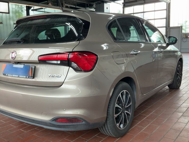 Fiat Tipo 1.6 JTDM Lounge — zdjęcie 6