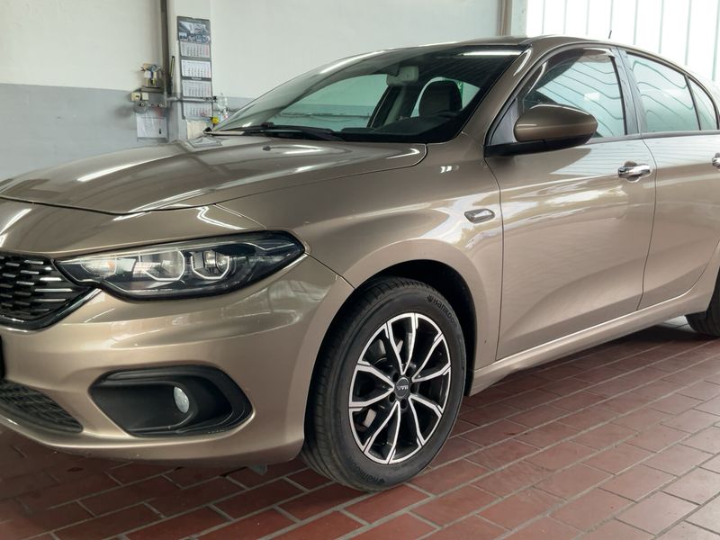 Fiat Tipo 1.6 JTDM Lounge — zdjęcie 2