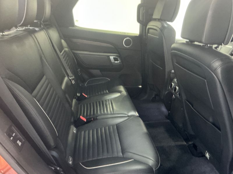 Land Rover Discovery 5 3.0 SDV6 Landmark Edition — zdjęcie 14