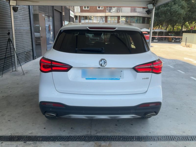 MG HS 1.5 Luxury — zdjęcie 5