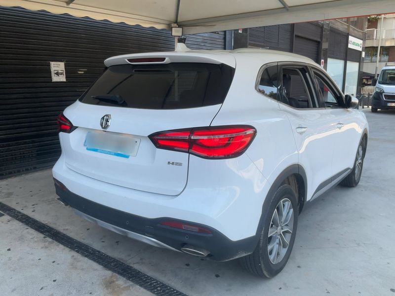MG HS 1.5 Luxury — zdjęcie 6