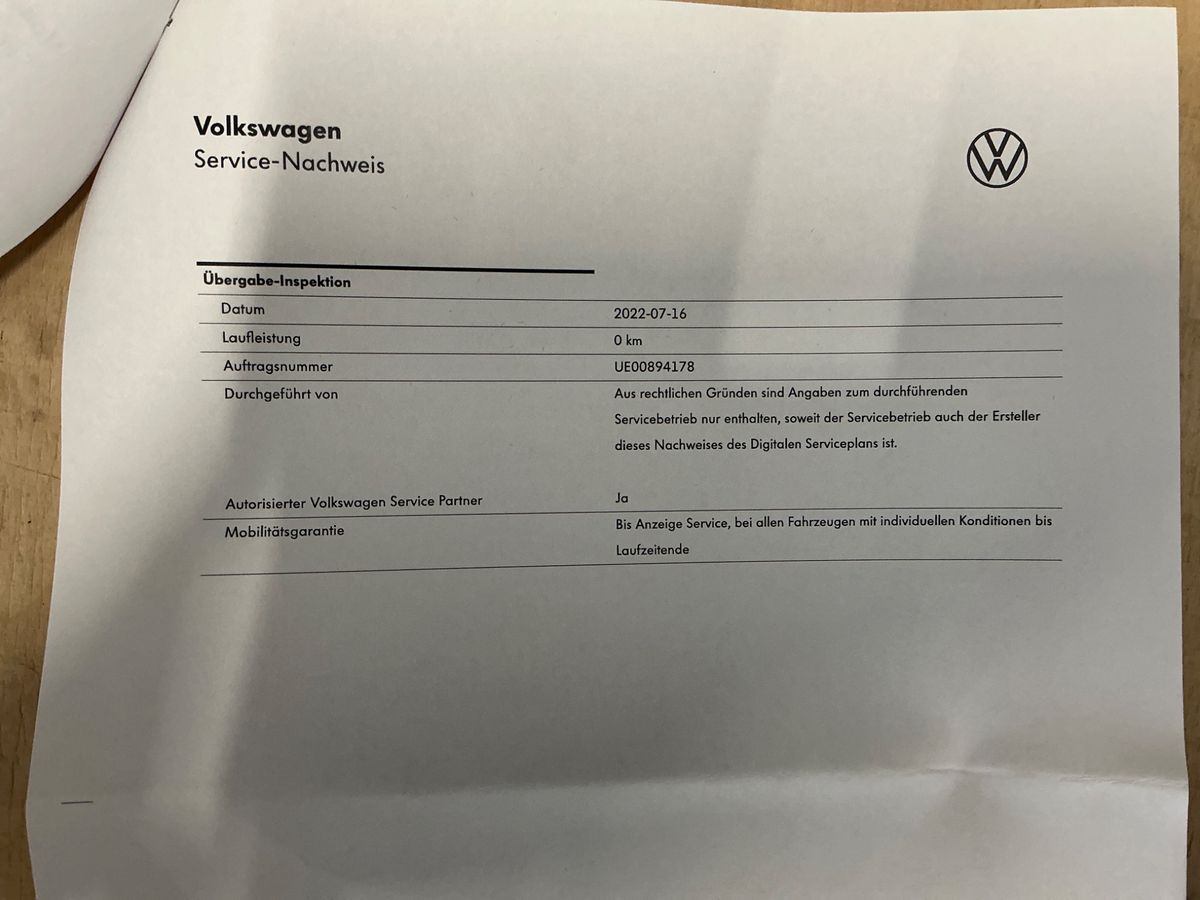 Volkswagen Touareg 2022 — photo 28