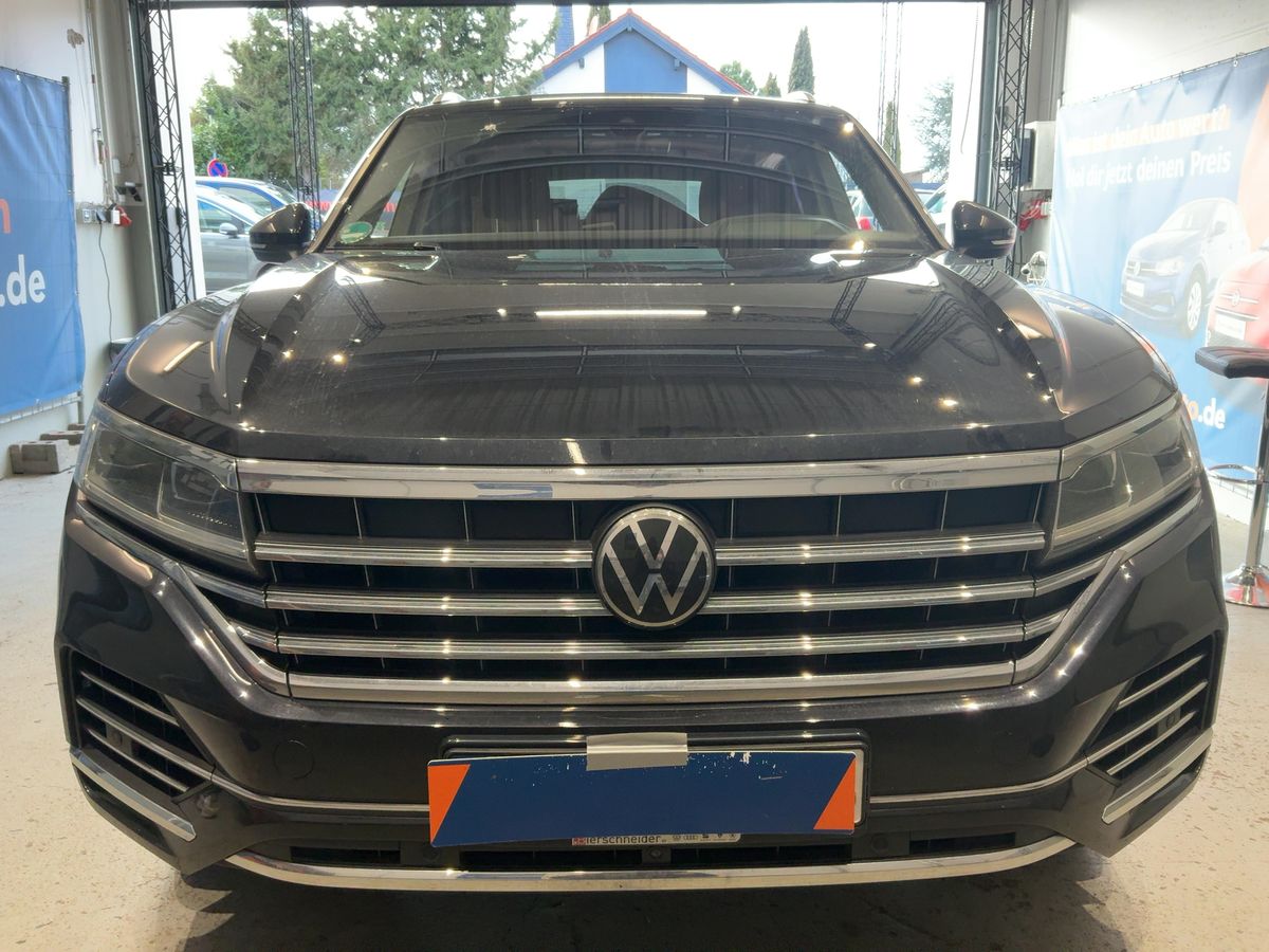Volkswagen Touareg 2022 — photo 15