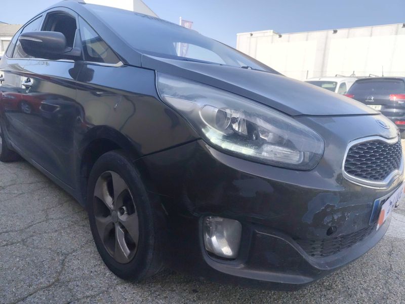 Kia Carens 1.7 CRDi Drive — zdjęcie 6