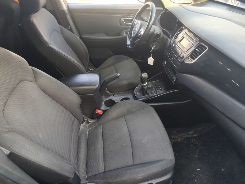 Kia Carens 1.7 CRDi Drive — zdjęcie 10