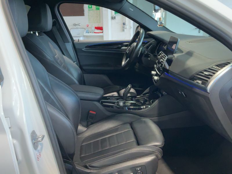 BMW X4 M40d — zdjęcie 11
