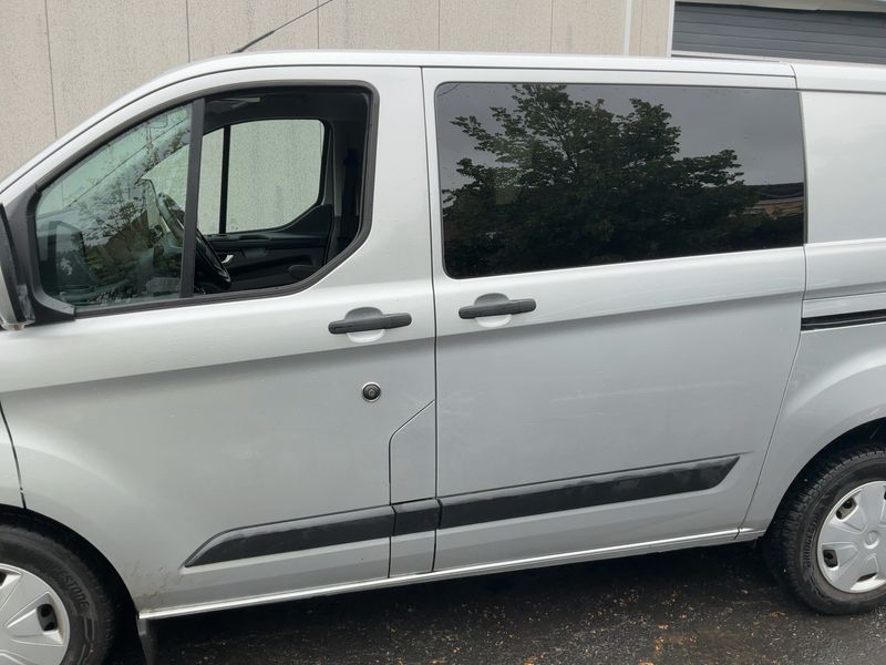 Ford Transit 2.0 TDCi 310 L1 Tourneo Titanium — zdjęcie 4