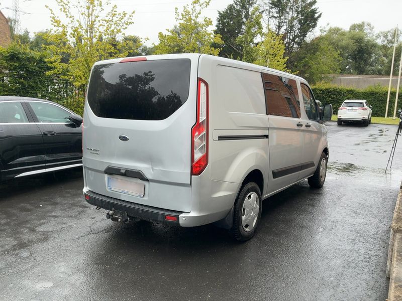 Ford Transit 2.0 TDCi 310 L1 Tourneo Titanium — zdjęcie 6