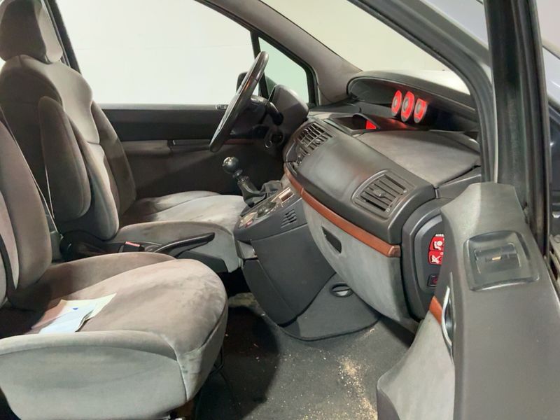 Citroen C8 2.0 HDi Premier — zdjęcie 11