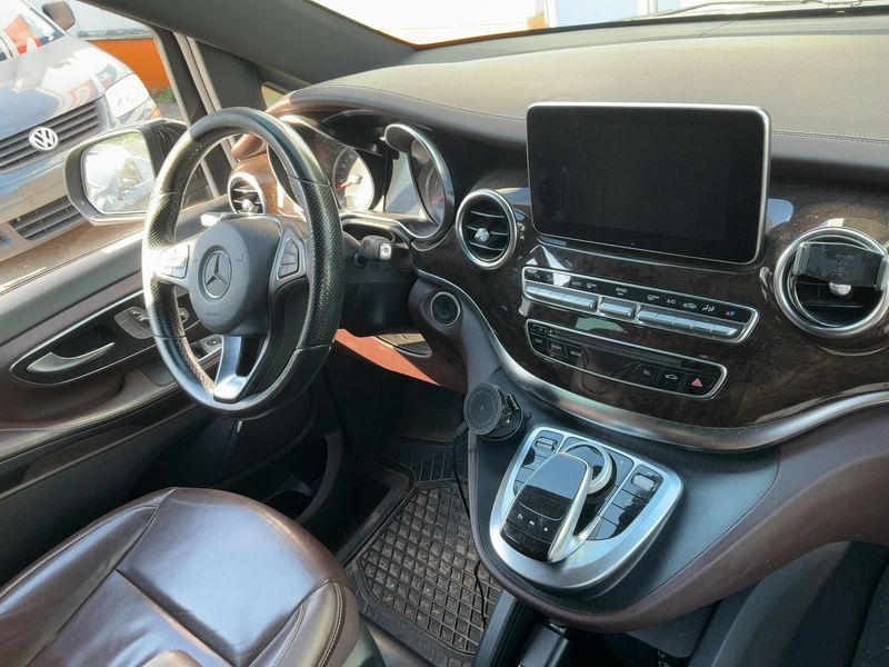 Mercedes-Benz V-Klasse V 250 d extralang Avantgarde — zdjęcie 12