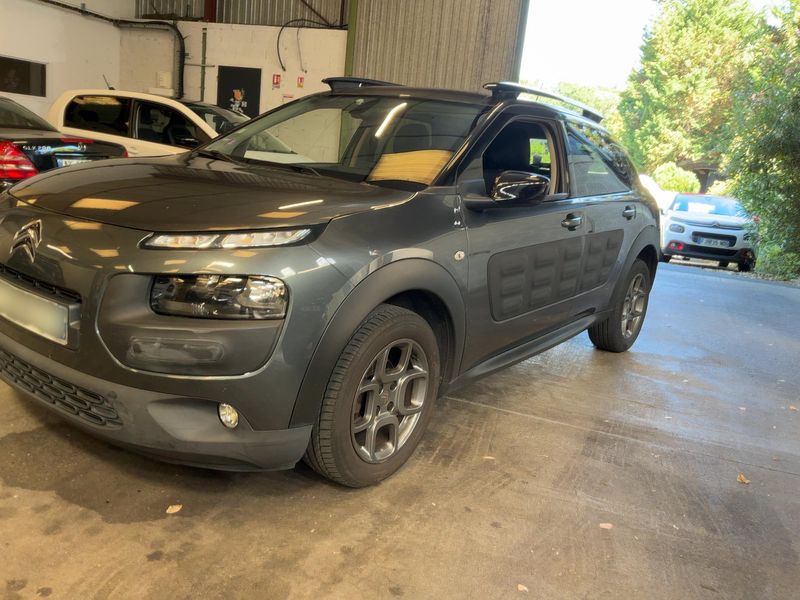 Citroen C4 Cactus 1.2 e-THP Shine — zdjęcie 2