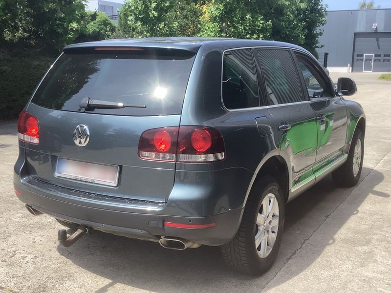 Volkswagen Touareg 3.0 V6 TDI Carat Edition — zdjęcie 6