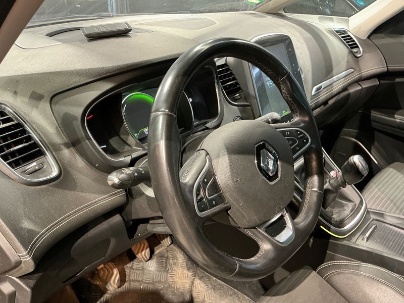 Renault Grand Scenic 1.2 TCe Energy BOSE Edition 2017 – снимка 25
