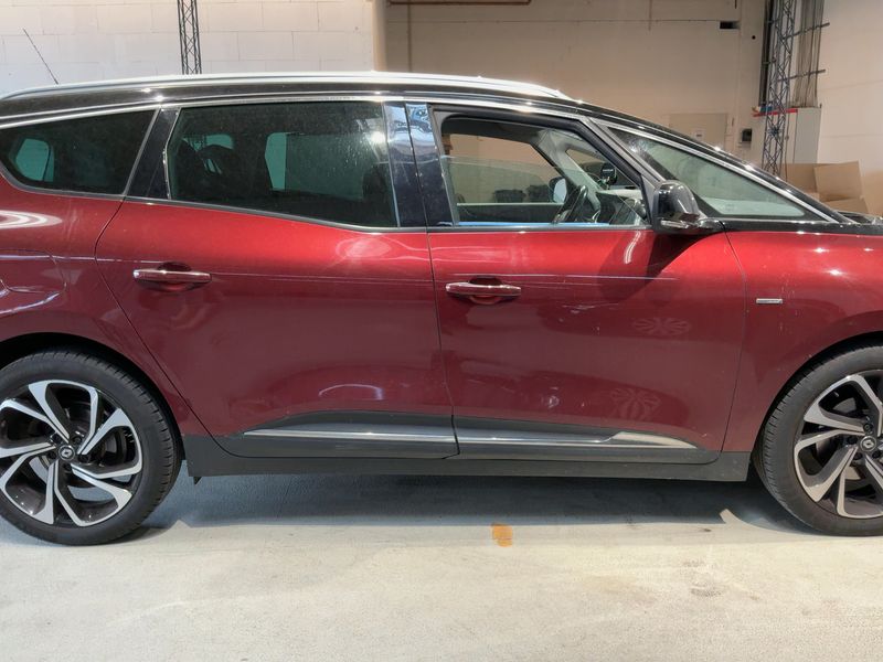 Renault Grand Scenic 1.2 TCe Energy BOSE Edition 2017 – снимка 10