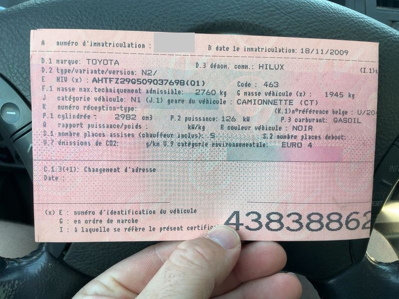 Toyota Hilux 3.0 Turbodiesel Double Cab Executive 4x4 — zdjęcie 15
