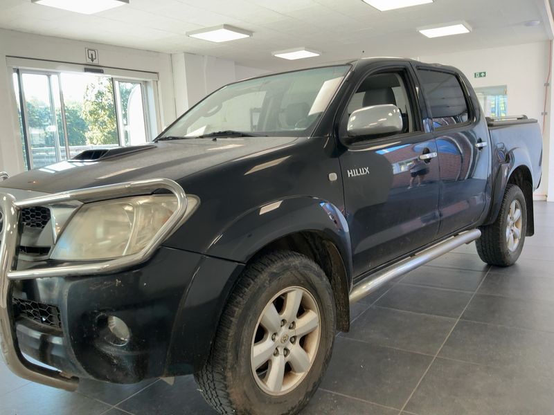 Toyota Hilux 3.0 Turbodiesel Double Cab Executive 4x4 — zdjęcie 2