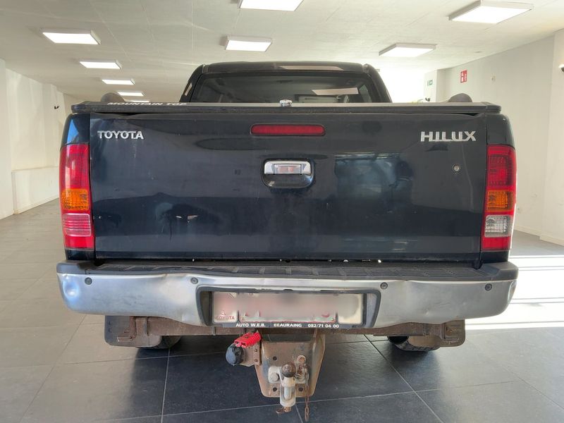 Toyota Hilux 3.0 Turbodiesel Double Cab Executive 4x4 — zdjęcie 5