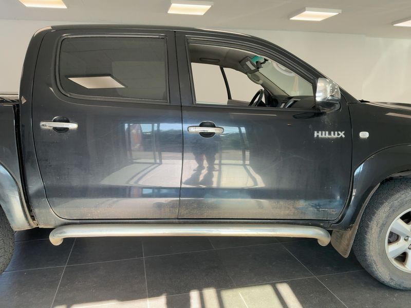 Toyota Hilux 3.0 Turbodiesel Double Cab Executive 4x4 — zdjęcie 7