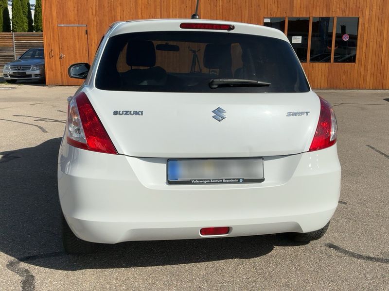 Suzuki Swift 1.2 Comfort — zdjęcie 5
