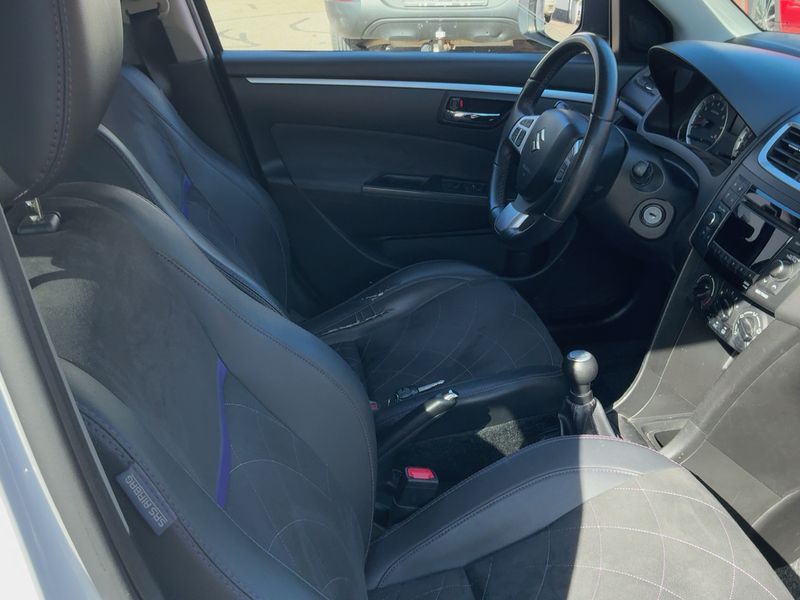 Suzuki Swift 1.2 Comfort — zdjęcie 11