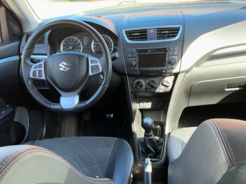 Suzuki Swift 1.2 Comfort — zdjęcie 12