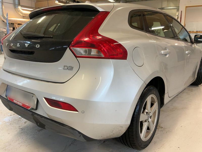Volvo V40 2.0 D2 Kinetic — zdjęcie 6