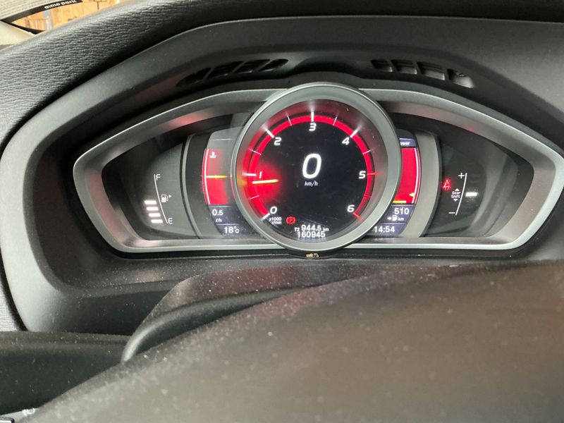 Volvo V40 2.0 D2 Kinetic — zdjęcie 13