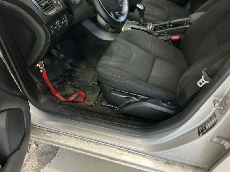 Volvo V40 2.0 D2 Kinetic 2016 – снимка 21