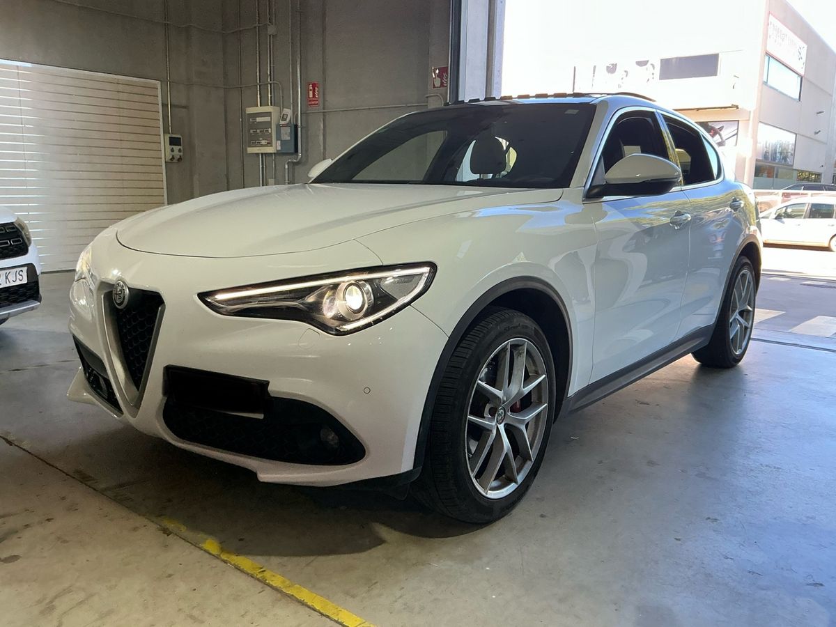 Alfa Romeo 2019 — photo 1