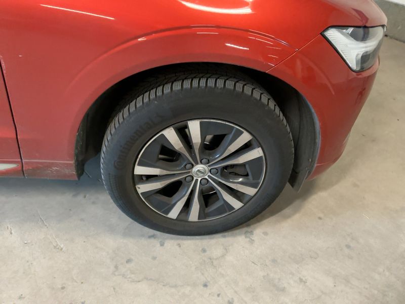 Volvo XC60 2.0 T6 Plug-in Hybrid Inscription Expression AWD 2021 – снимка 11