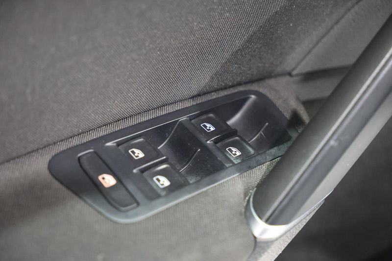 Volkswagen Golf VII 1.5 TSI ACT Comfortline BlueMotion Tech — zdjęcie 25