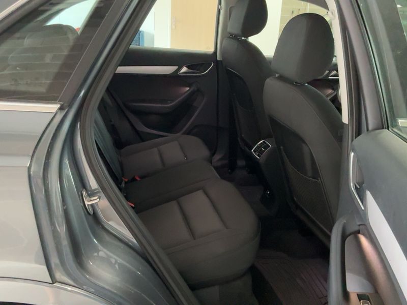 Audi Q3 1.4 TFSI ACT — zdjęcie 14