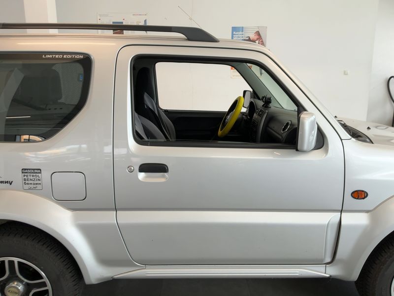Suzuki Jimny 1.3 Comfort — zdjęcie 7