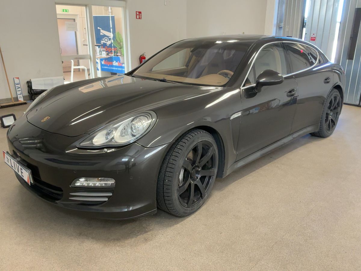 Porsche Panamera 2011