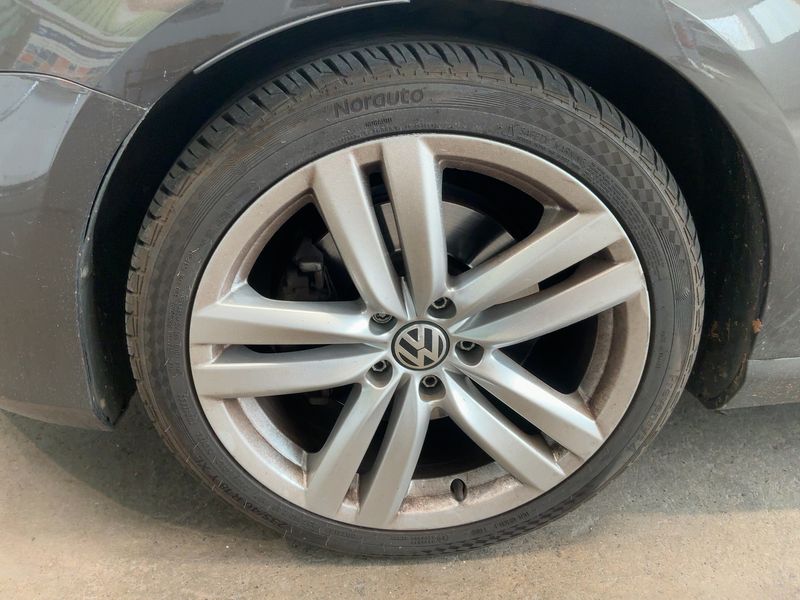 Volkswagen Passat 1.4 TSI Highline BlueMotion Tech 2012 – снимка 3
